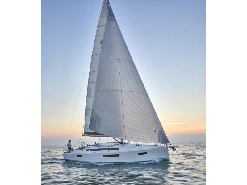 Book yachts online - sailboat - Sun Odyssey 410 - Kymothoe - rent