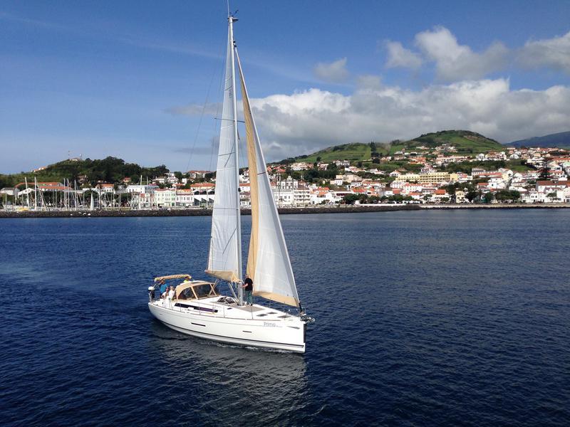 Book yachts online - sailboat - Dufour 450 GL - Primo - rent