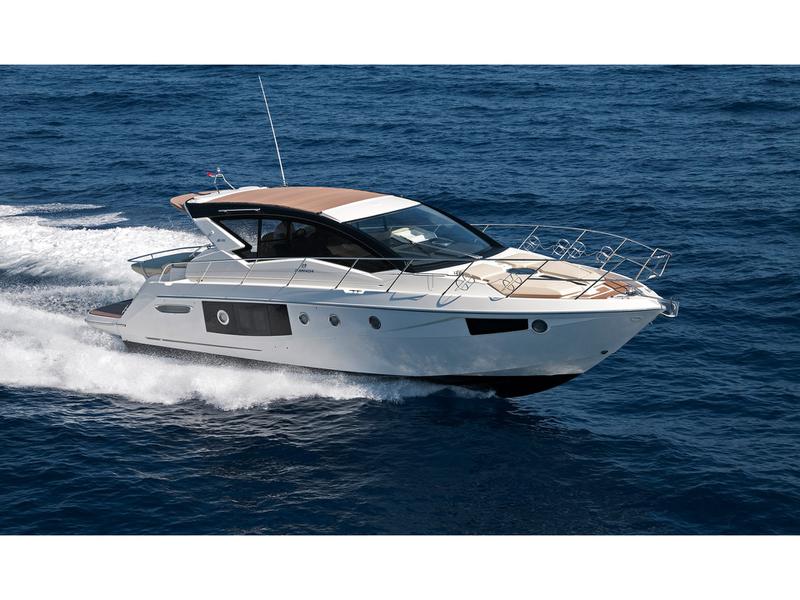 Book yachts online - motorboat - Cranchi M44 HT - Fellow II - rent