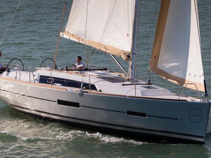 Book yachts online - sailboat - Dufour 382 - Eftychia 3 - rent