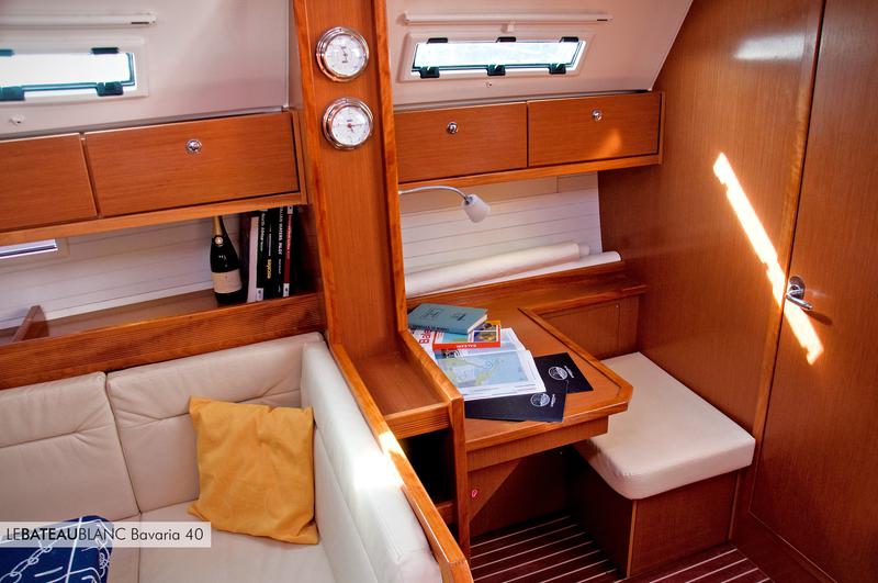 Book yachts online - sailboat - Bavaria 40 Cruiser - Aries - rent