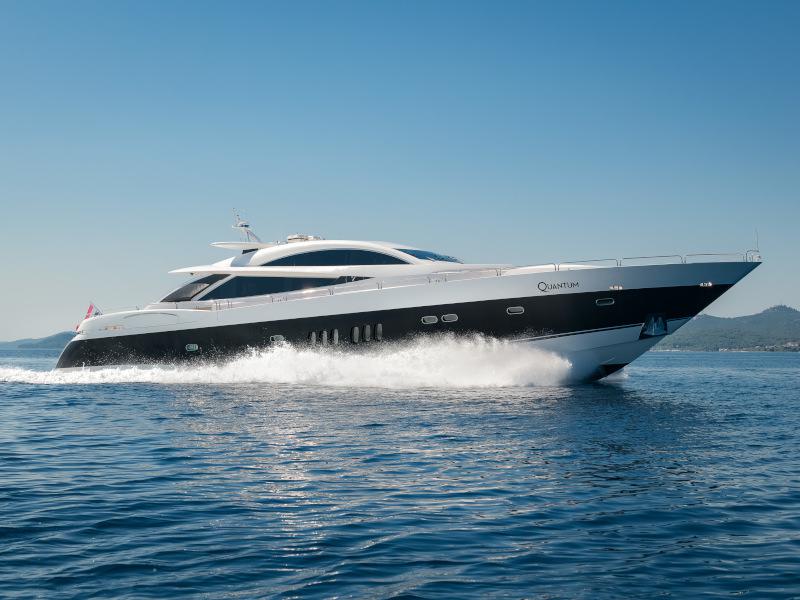 Book yachts online - motorboat - Predator 108 - QUANTUM - rent