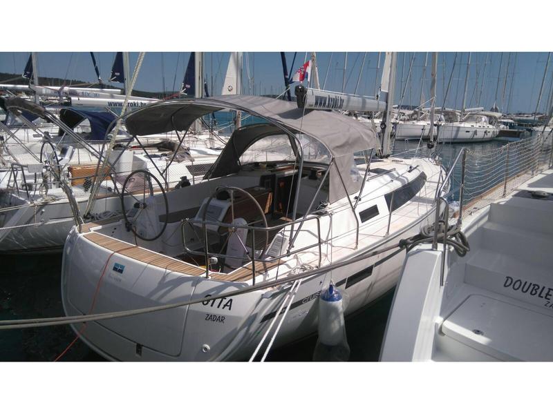 Book yachts online - sailboat - Bavaria Cruiser 37 - Gita - rent