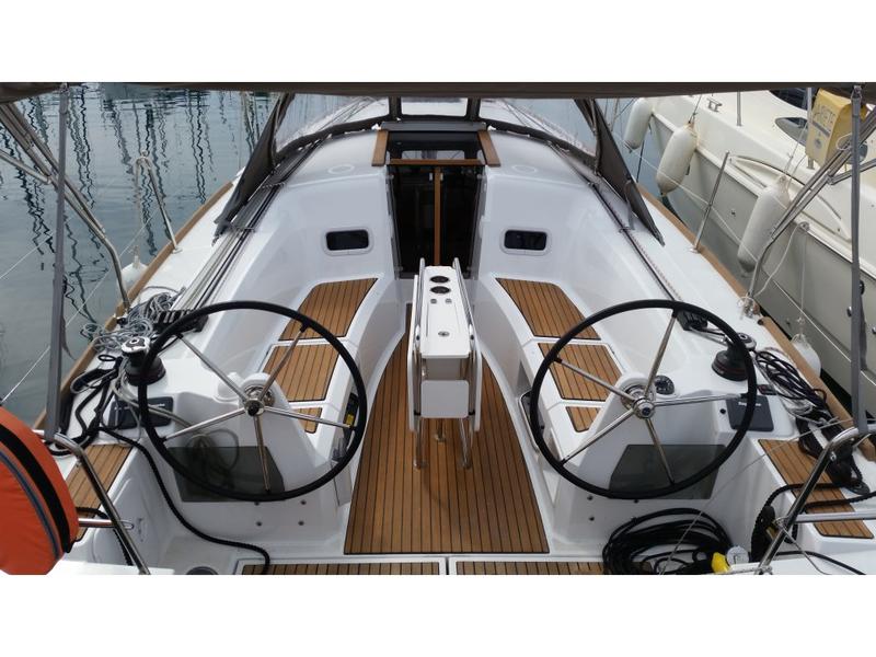 Book yachts online - sailboat - Sun Odyssey 349 - VITA - rent