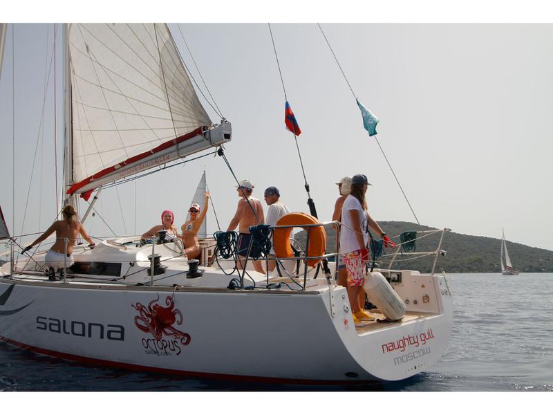 Book yachts online - sailboat - Salona 41 Performance - NAUGHTY GULL - rent