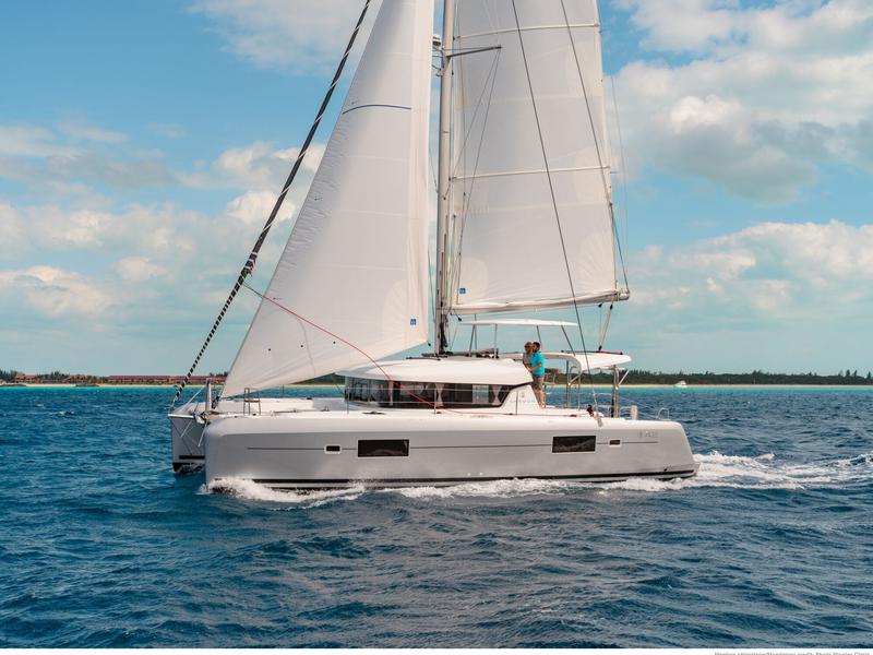 Book yachts online - catamaran - Lagoon 42 A/C &amp; GEN. - WIND WHISPER  - rent