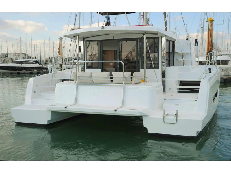 Book yachts online - catamaran - Bali 4.1 - GOLDEN WATERS - rent