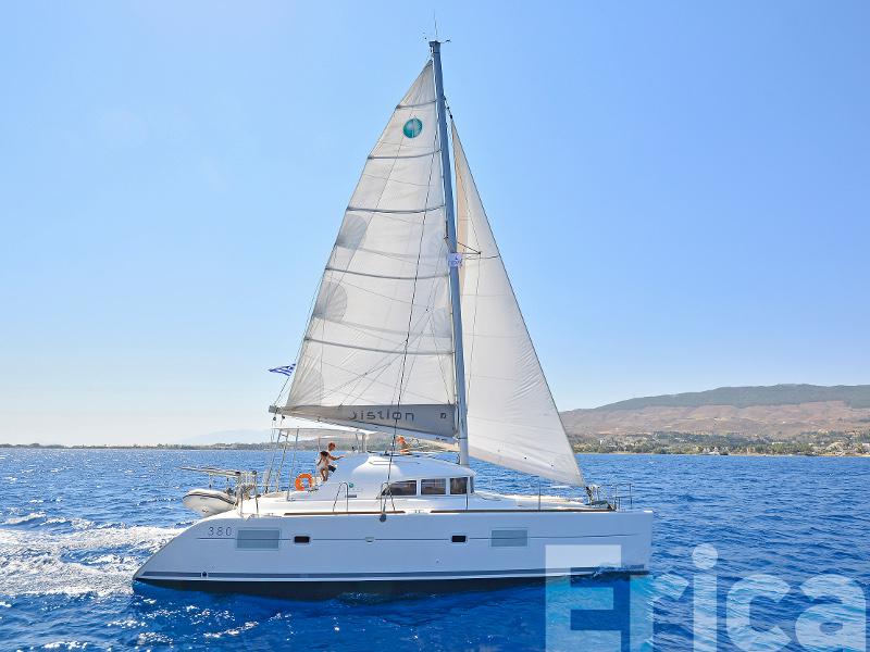 Book yachts online - catamaran - Lagoon 380 S2 - Erica - rent