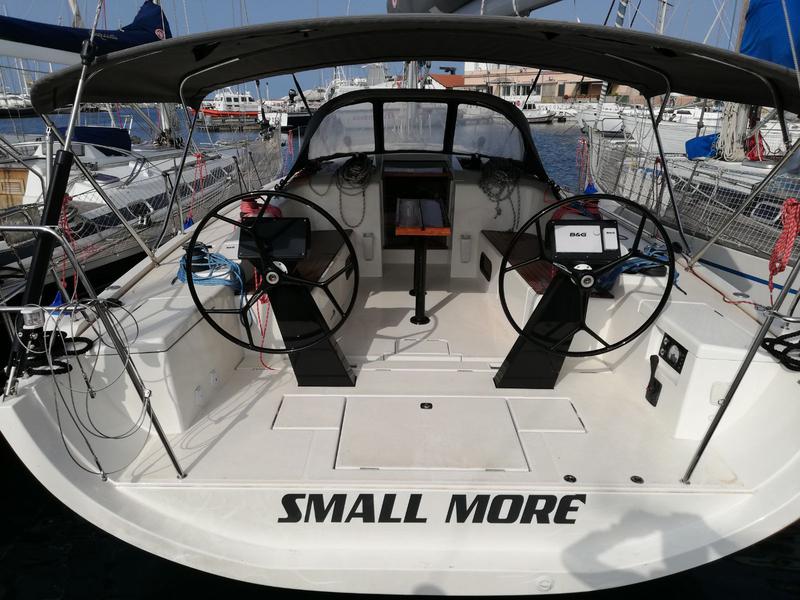 Book yachts online - sailboat - More 40 - Small More - rent