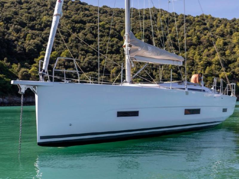 Book yachts online - sailboat - Dufour 390 Grand Large - Parbleu - rent