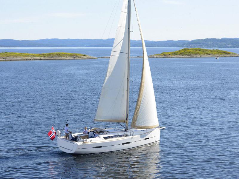 Book yachts online - sailboat - Dufour 412 GL - JOLIE - rent