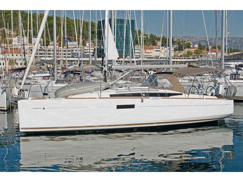 Book yachts online - sailboat - Sun Odyssey 349 - Cha-Cha - rent