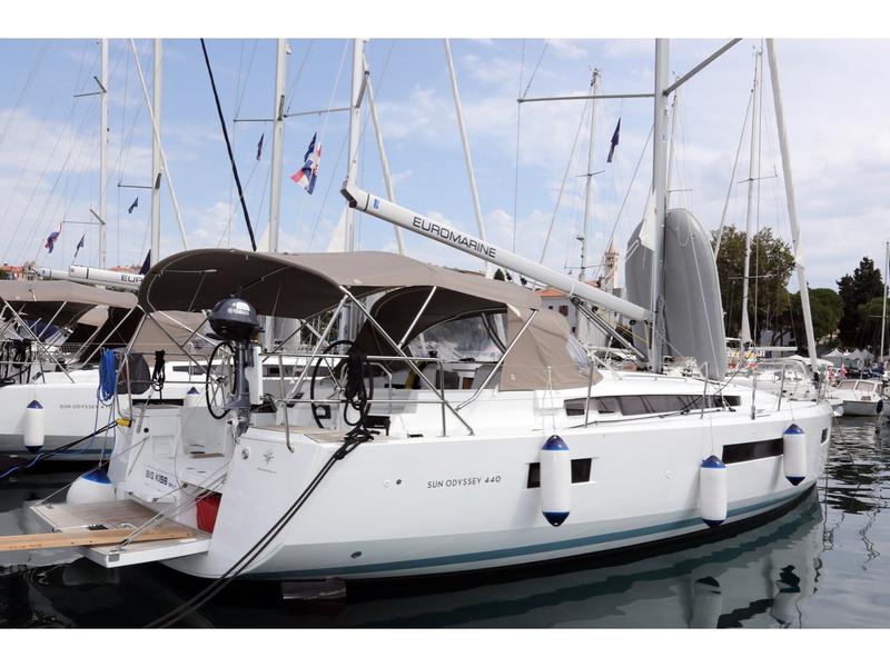 Book yachts online - sailboat - Sun Odyssey 440 - Big Kiss - rent