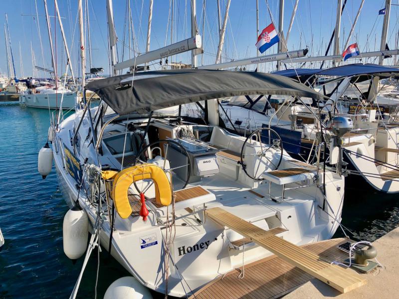 Book yachts online - sailboat - Oceanis 41.1 - Honey - rent