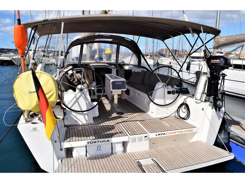 Book yachts online - sailboat - Dufour 382 GL - TORTUGA - rent