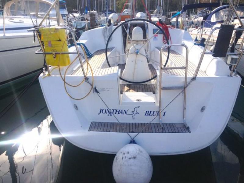 Book yachts online - sailboat - Dufour 325 - jonatan blue - rent