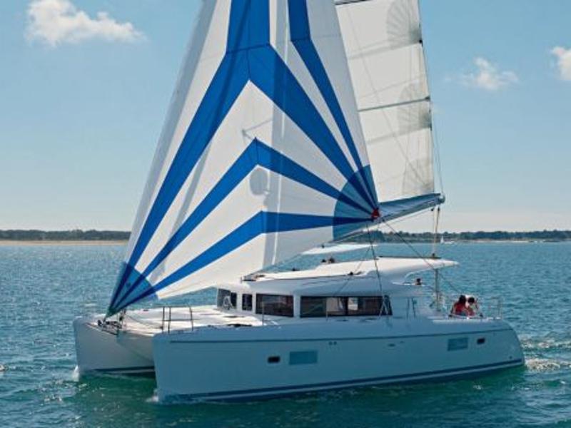 Book yachts online - catamaran - Lagoon 421 - Gemini - rent