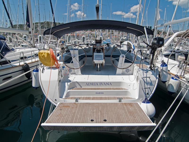 Book yachts online - sailboat - Bavaria Cruiser 51 - Adria Ivana - rent