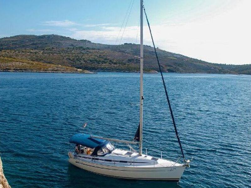 Book yachts online - sailboat - Bavaria 32 - Sea Star - rent