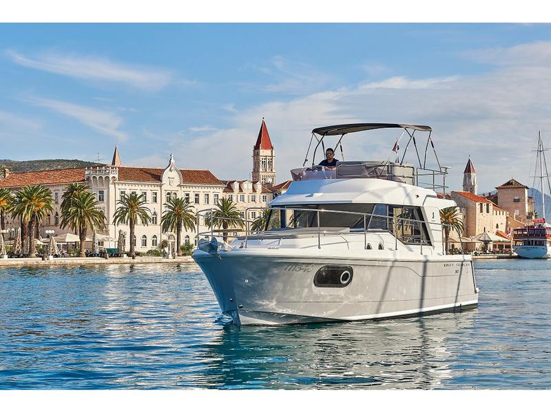 Book yachts online - motorboat - Beneteau Swift Trawler 30 - Odysseus - rent