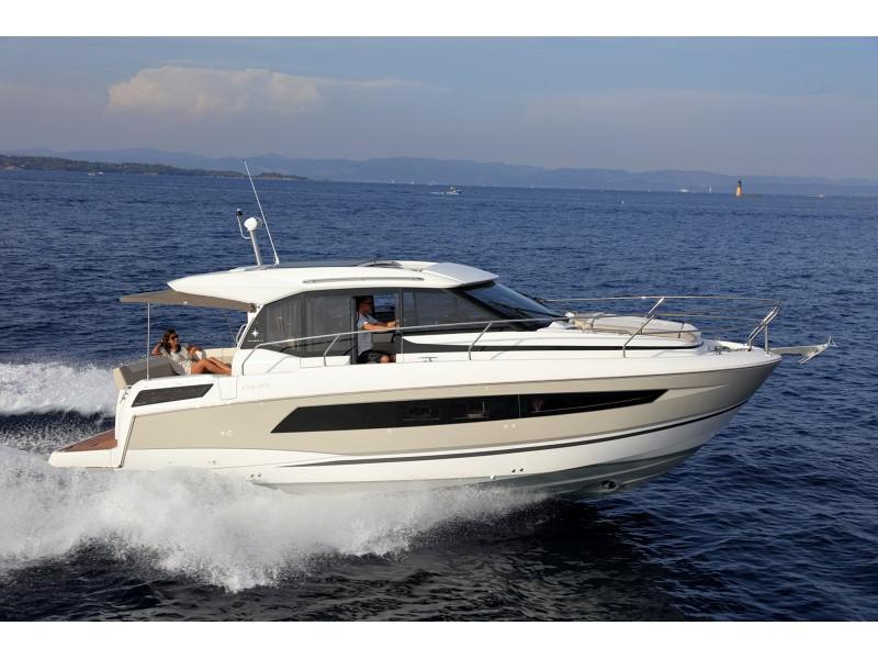 Book yachts online - motorboat - Jeanneau NC 33 - Jeanneau NC 33 - rent