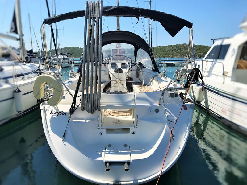 Book yachts online - sailboat - Bavaria 36 Cruiser - Scorpius - rent