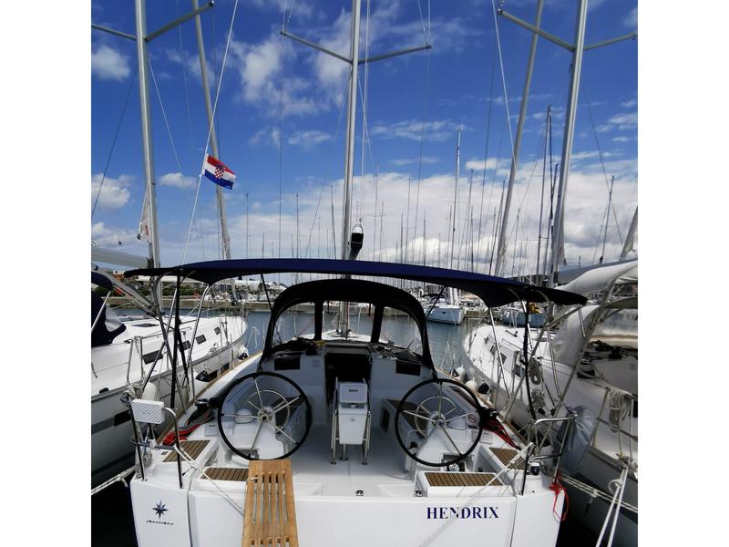 Book yachts online - sailboat - Sun Odyssey 419 - Hendrix - rent