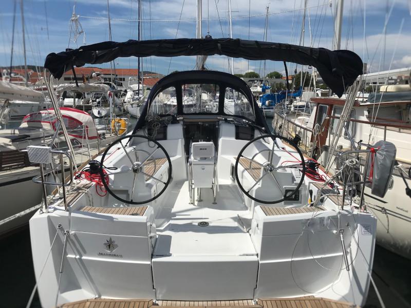 Book yachts online - sailboat - Sun Odyssey 389 - Freddie - rent