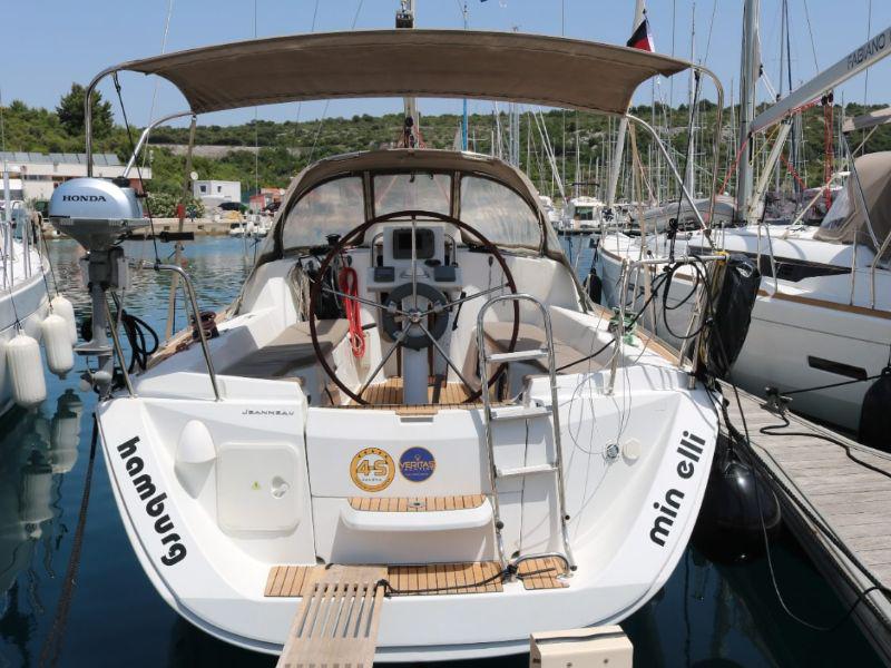 Book yachts online - sailboat - Sun Odyssey 33i - min elli - rent