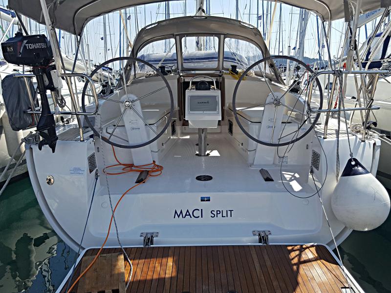 Book yachts online - sailboat - Bavaria Cruiser 37 - Maci - rent