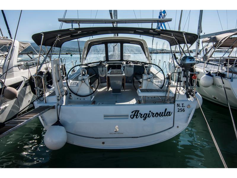 Book yachts online - sailboat - Oceanis 41.1 - Argyroula - Bow - Solar &amp; A/C - rent