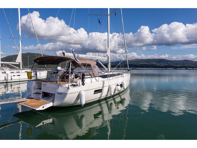 Book yachts online - sailboat - Bavaria C45 - Barbagiannis - Bow &amp; Solar - rent