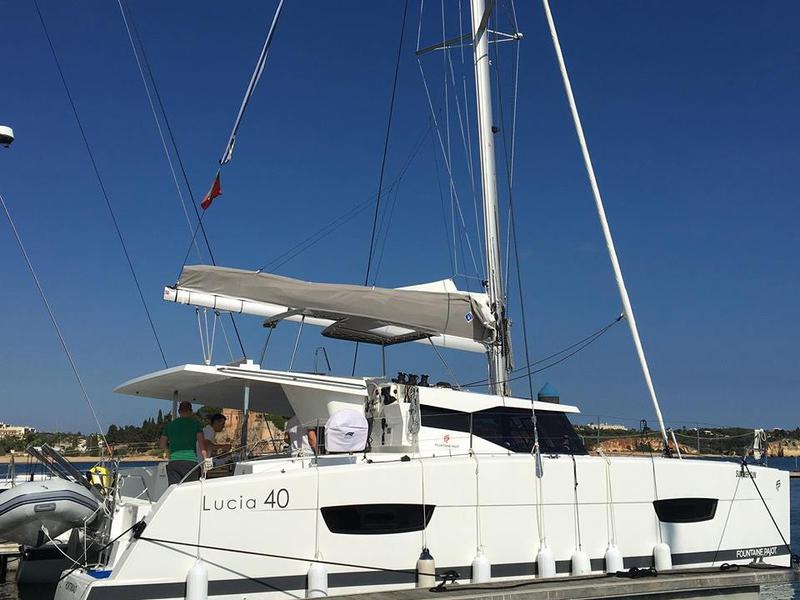 Book yachts online - catamaran - Lucia 40 - Summer Sun - rent