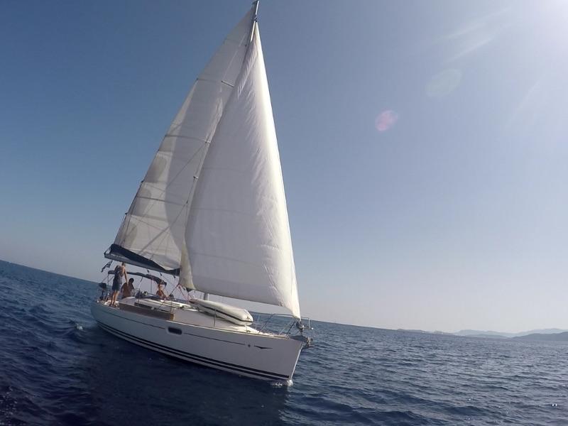 Book yachts online - sailboat - Sun Odyssey 36i - Formica, AIS, REFIT 2021 - rent