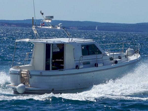 Book yachts online - motorboat - Adria 1002 - Kornati - rent