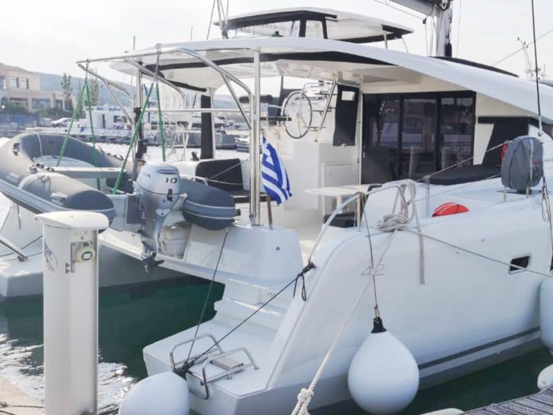 Book yachts online - catamaran - Lagoon 42 - Mio - rent