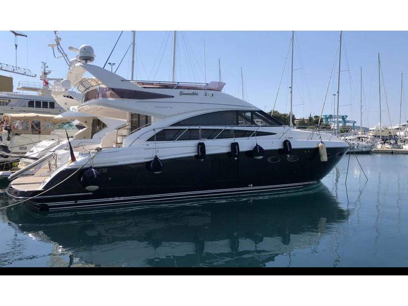 Book yachts online - motorboat - Princess 54 Fly - Esmeralda - rent