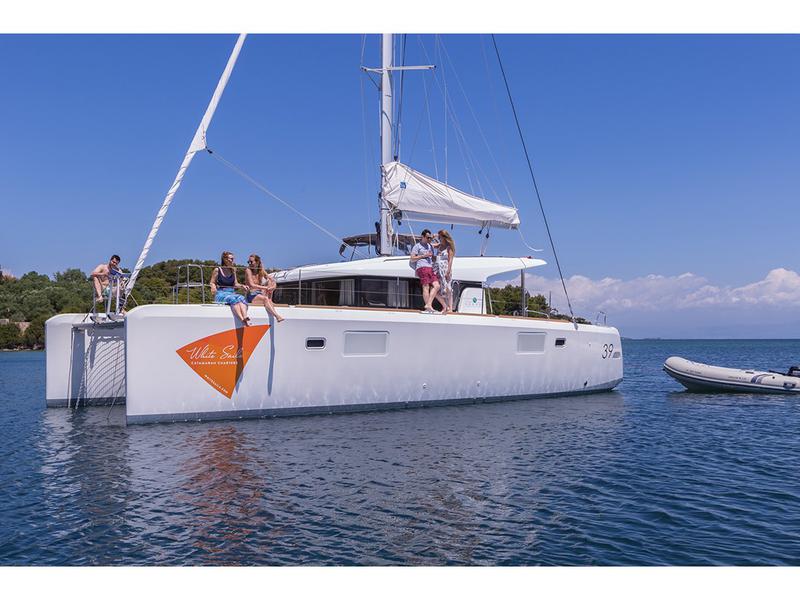 Book yachts online - catamaran - Lagoon 39 - Olympia - rent
