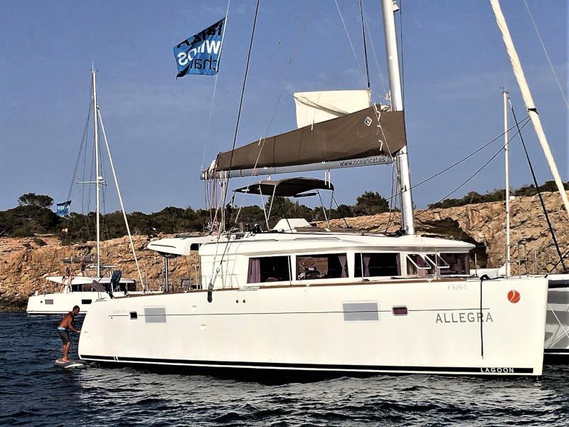 Book yachts online - catamaran - Lagoon 450 - Allegra - rent