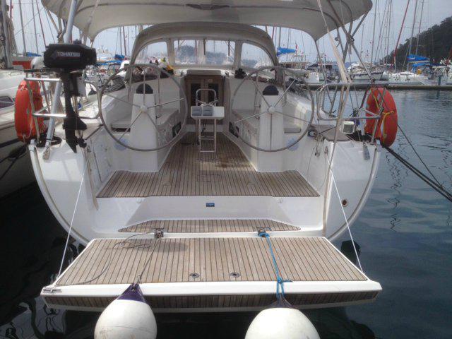 Book yachts online - sailboat - Bavaria Cruiser 40 - Almina - rent