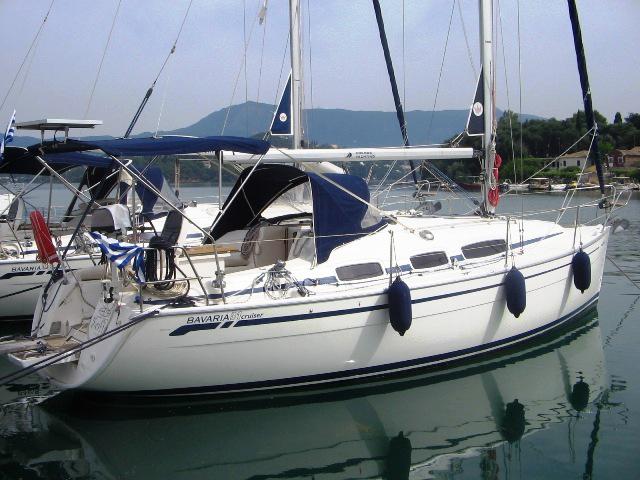 Book yachts online - sailboat - Bavaria 31 Cruiser - Tango - rent