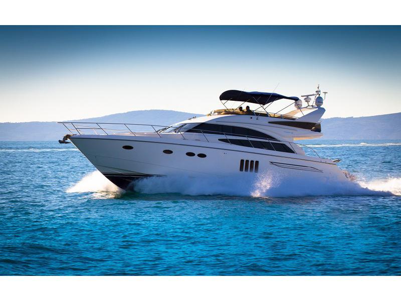 Book yachts online - motorboat - Princess 62 - Pamango - rent