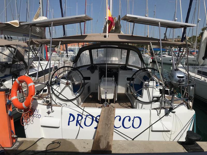 Book yachts online - sailboat - Sun Odyssey 519 - Alboran Prosecco (Radazul) - rent