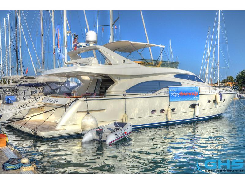 Book yachts online - motorboat - Ferretti 680 - Estella GENERALLY REFIT 2013 - rent