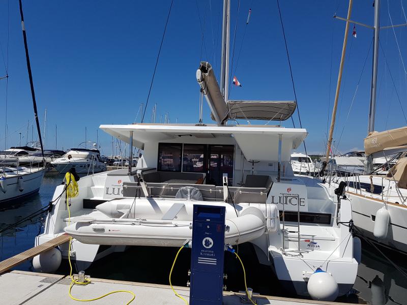 Book yachts online - catamaran - Fountaine Pajot Lucia 40 - Luce, A/C - Generator, A/C, Watermaker - 2017. - rent
