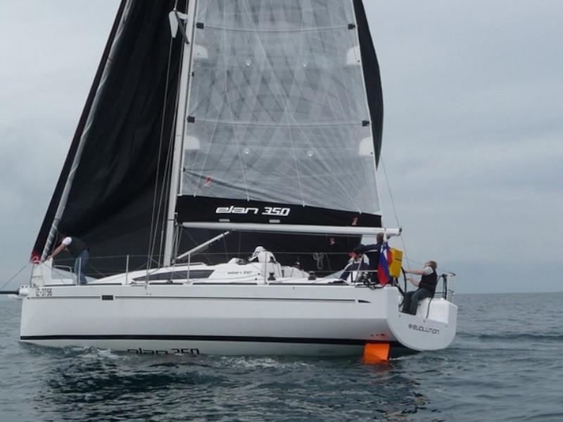 Book yachts online - sailboat - Elan 350 Performance - Tango - rent