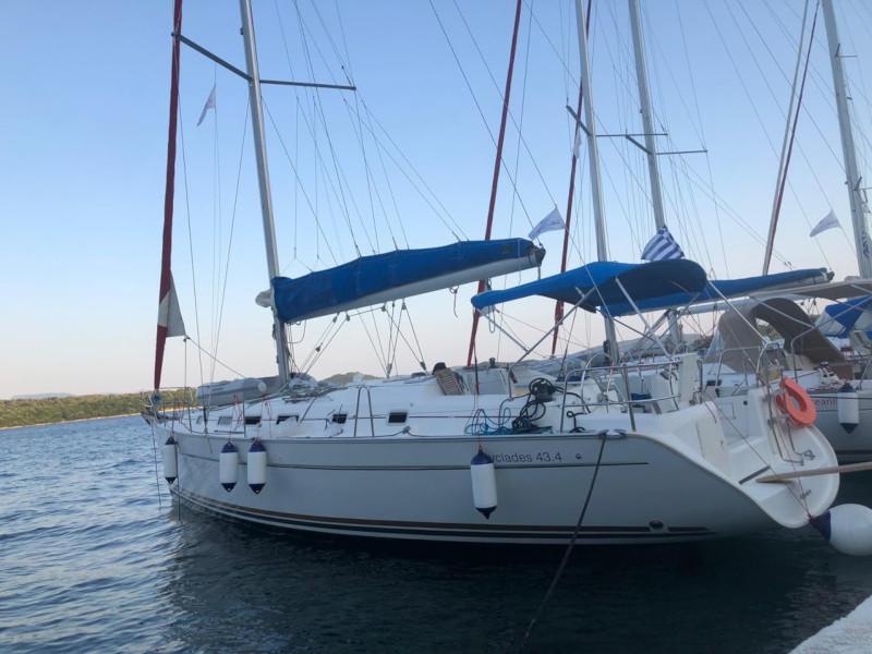 Book yachts online - sailboat - BENETEAU  Cyclades 43.4 2008/REFIT 2019 - SAPPHIRE - rent