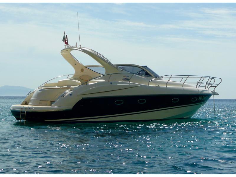 Book yachts online - motorboat - Salpa 38.5 - Safina Blu - rent