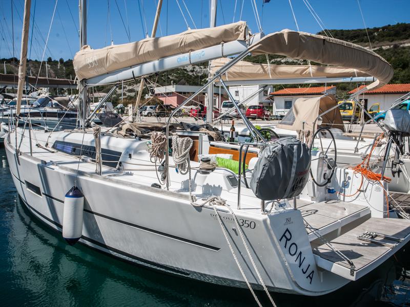 Book yachts online - sailboat - Dufour 350 Grand Large - RONJA 2017 - rent