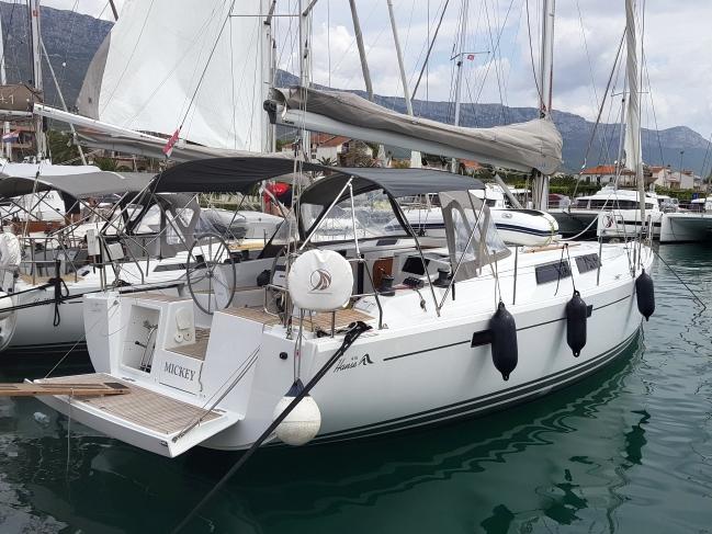 Book yachts online - sailboat - Hanse 415 - Mickey - rent